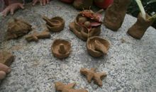 童年里的泥巴与秋千