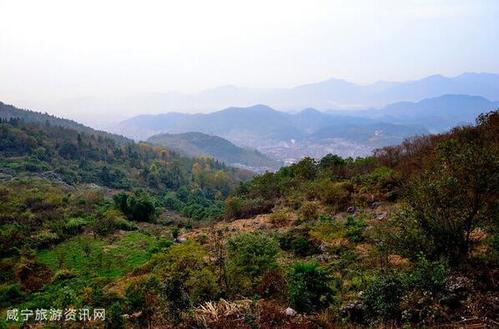 走出世界，在山脚下