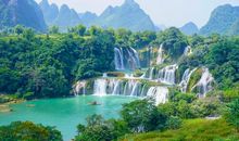 美丽的德天瀑布