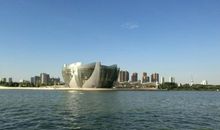 一湖水，一支歌