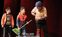 精彩的哑剧表演