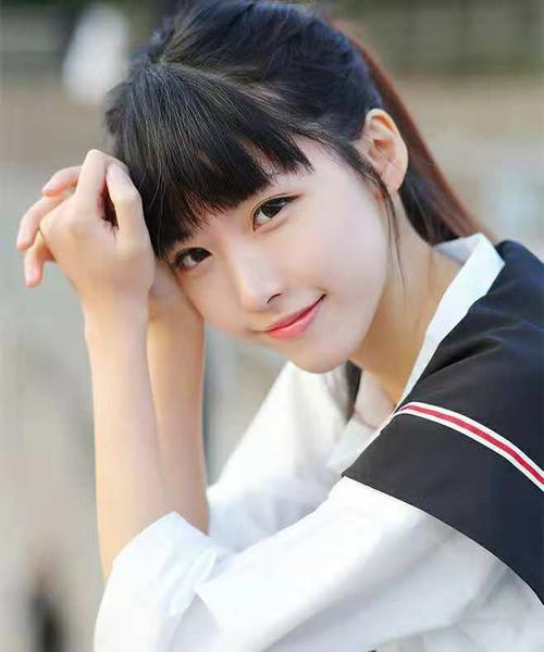 阳光灿烂的微笑