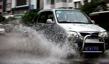 大雨中的微幸福