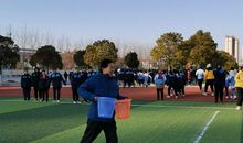 一次刻骨铭心的拔河比赛