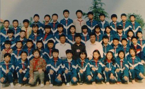 我是初中毕业学生