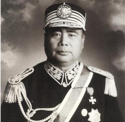 现代中国名人故事：现代名人冯玉祥_1500字