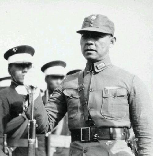 中国现代名人故事：冯玉祥老师的故事_1500字