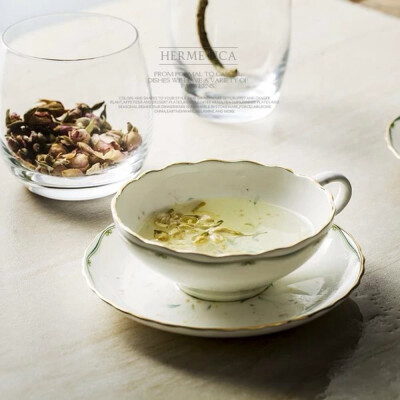 茶色，茶香，茶韵