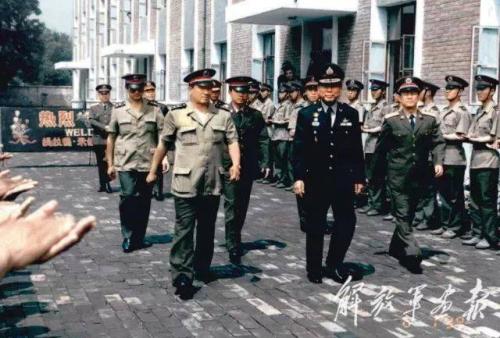 我拜访了部队