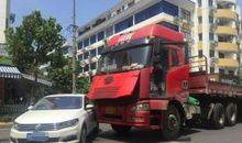 货车，请慢一点开！