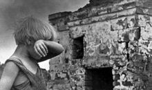 战争中哭泣的孩子