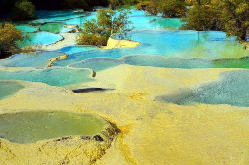 最吸引我的多彩泳池