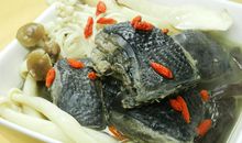 家乡的白毛乌骨鸡汤