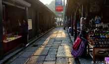 我的青春与青石板路相伴