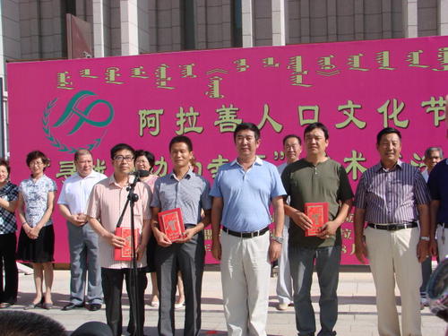 在_500字左右找到快乐