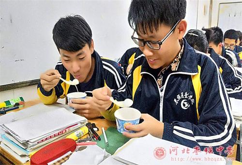牢固的师生关系让我感动
