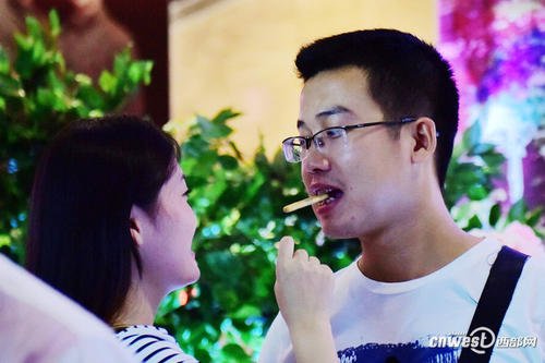 饼干吃游戏