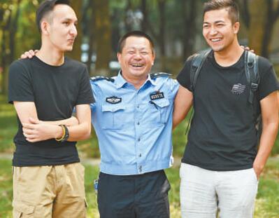 乐于助人的爸爸
