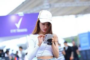 一个喜欢臭美的人