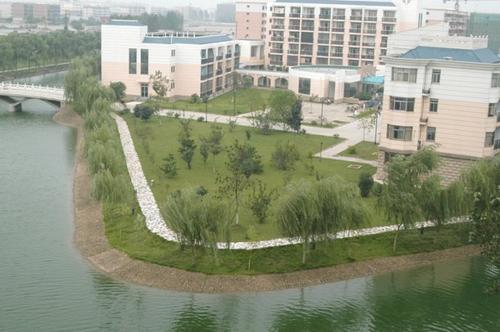 小河