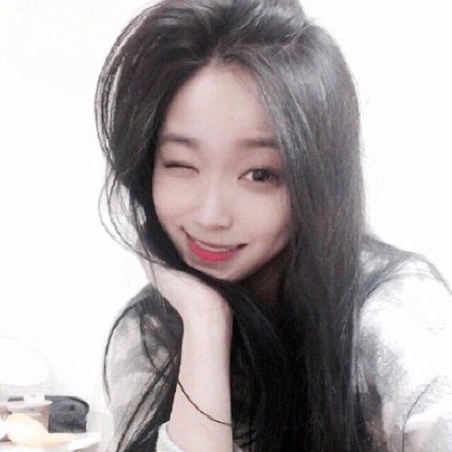 笑的女孩