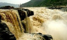 游黄河壶口瀑布