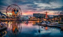 美丽的廊外街景