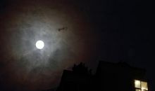 秋夜里的那盏灯