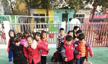 两人三足游戏作文