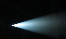 黑暗中的一束光