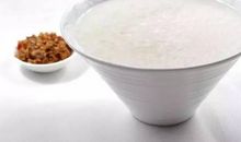 一碗白粥的温暖