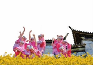 民族团结演讲：让民族团结之花四处绽放_1500字