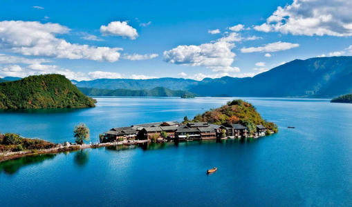 游Lu沽湖