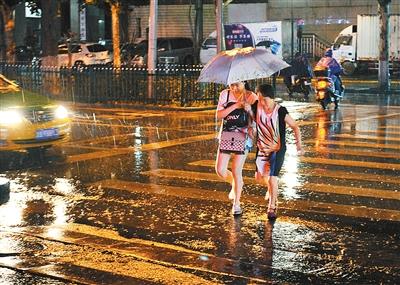 暴雨