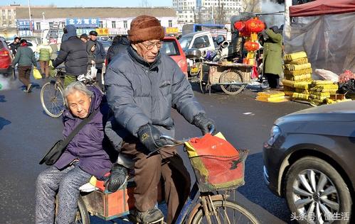 爷爷的三轮车