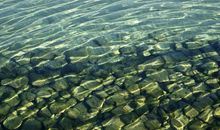 溪水流淌的童年