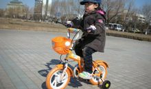 我第一次骑自行车