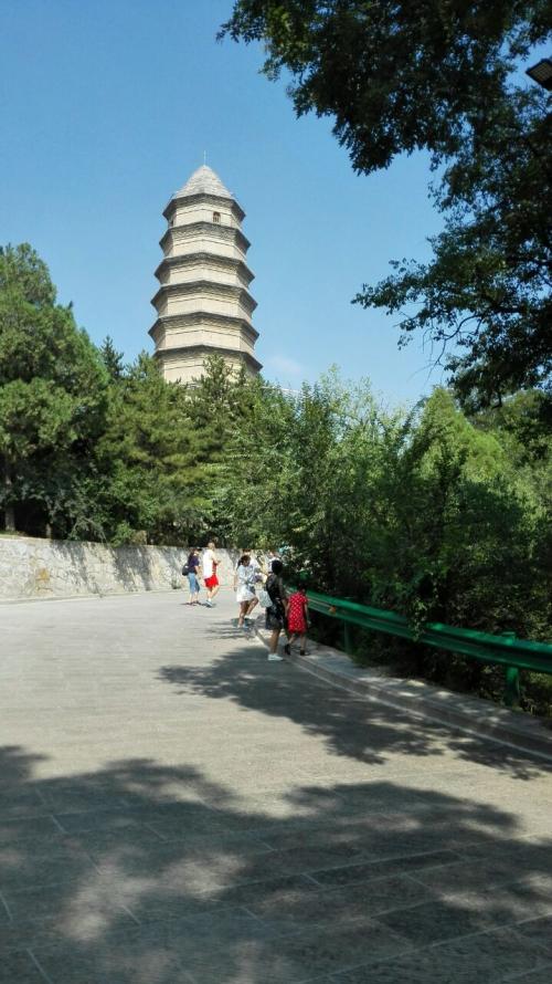 宝塔山游记