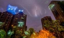 突如其来的暴风雨