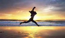 奋斗的路上有温暖