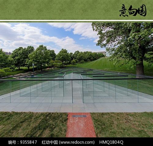 走“玻璃迷宫”