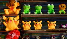 被抛弃的布娃娃