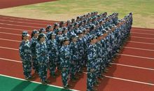 站军姿教会我成长