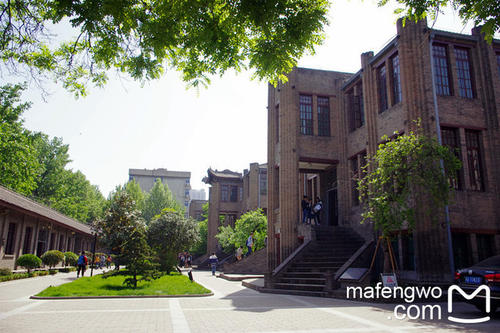 参观张学良府