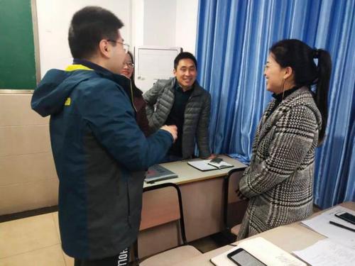 从生活中学习中文