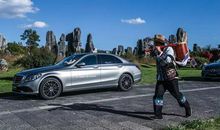 这辆车带我们一路前行