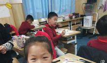 小精灵来到了教室