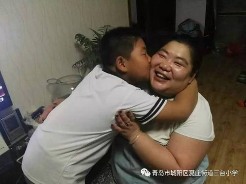 母亲喜欢阳光