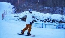 暑假，在冰雪里“飞驰”