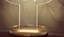 深夜里的一盏灯